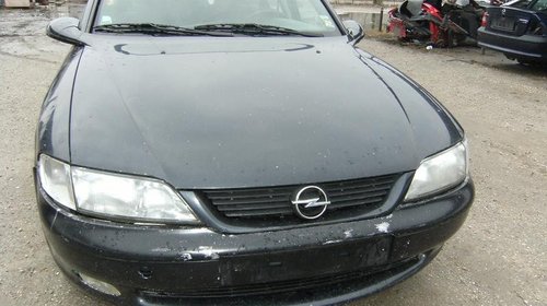 Dezmembrez OPEL VECTRA B din 1996 (1.8 B) (10