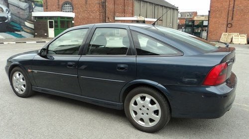 Dezmembrez Opel Vectra B hatchback si break benzina si diesel