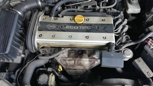 Dezmembrez Opel Vectra B. Motor 2.0i 16valve an fabricație 2001