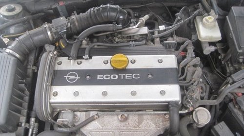 Dezmembrez Opel Vectra B,motor,cutie,etc