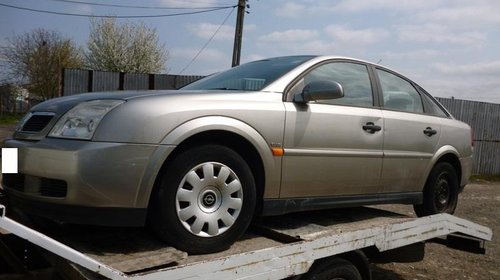 Dezmembrez Opel Vectra C 2.0dti