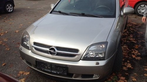 Dezmembrez Opel Vectra C 2.2 DTI