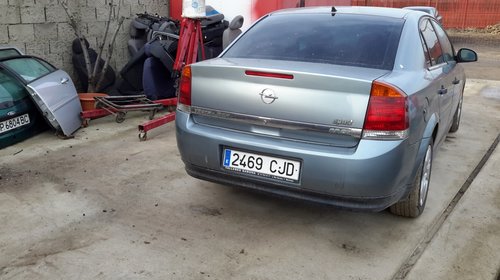 Dezmembrez Opel Vectra C 2003 berlina 2.2 dti
