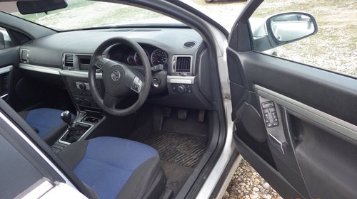 Dezmembrez Opel Vectra C 2007 sedan 1.9 cdti