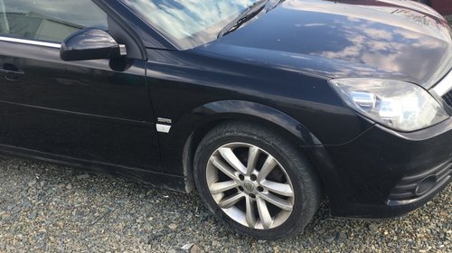 Dezmembrez opel vectra c 2007