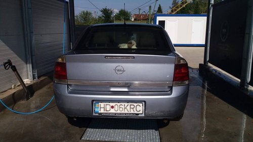 Dezmembrez Opel Vectra C 3.0CDTI V6 Non-Facelift 2004