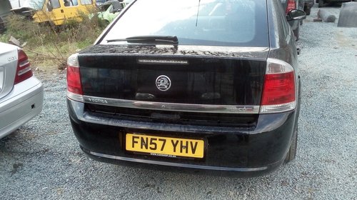 Dezmembrez Opel Vectra C Facelift 1.9 TDCI 2007