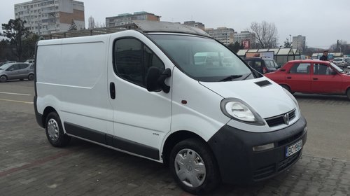 Dezmembrez Opel Vivaro 1.9 cdti 74 kw 101 cp 