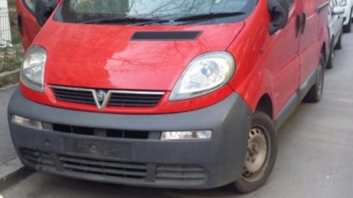 Dezmembrez Opel Vivaro 1.9CDTI DIN 2005