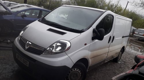 Dezmembrez Opel Vivaro 2.0 diesel 2008