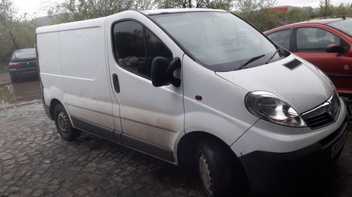 Dezmembrez Opel Vivaro 2.0 diesel 2008