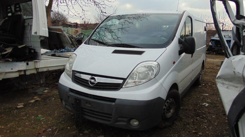 Dezmembrez Opel Vivaro 2.0cdti euro 5 Renault