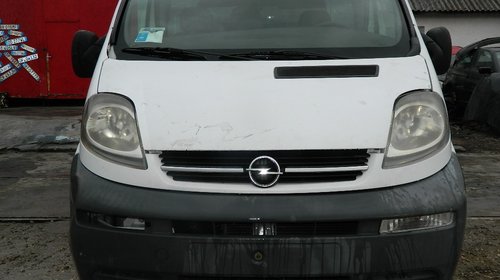 Dezmembrez Opel Vivaro - 2003