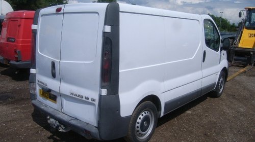 Dezmembrez Opel Vivaro din 2002, 1.9dci