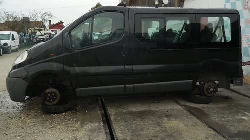 Dezmembrez Opel Vivaro din 2008