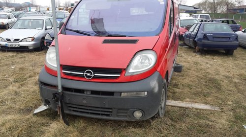 Dezmembrez Opel Vivaro, motor 1.9 diesel, an 