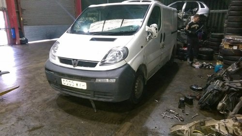 Dezmembrez Opel Vivaro