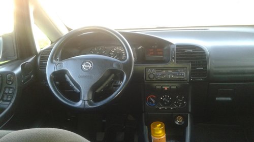 Dezmembrez Opel Zafira 2000 BRECK 2.0dTI