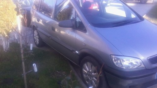 Dezmembrez opel zafira 2004 2l dti 101cp