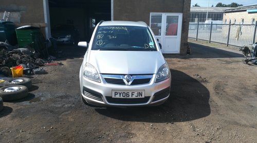 Dezmembrez Opel Zafira B 1.6 benzina.Cod moto