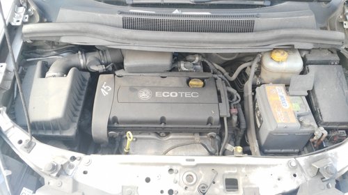 Dezmembrez Opel Zafira B 1.6 benzina.Cod motor:Z16XEP