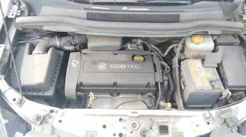 Dezmembrez Opel Zafira B 1.6 benzina.Cod motor:Z16XEP