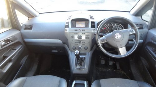 Dezmembrez Opel Zafira B 1.9 CDTI 110kw 150cp 2006