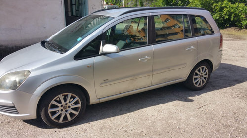 Dezmembrez Opel Zafira B 1.9 diesel 120 cp 6 trepte Motor Z19DT