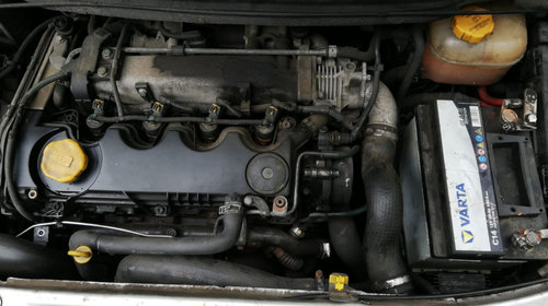 Dezmembrez Opel Zafira B 1.9 diesel 120 cp 6 trepte Motor Z19DT