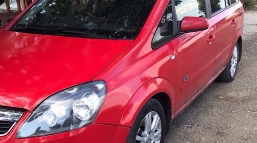 Dezmembrez Opel Zafira B 1.9CDTI 2007