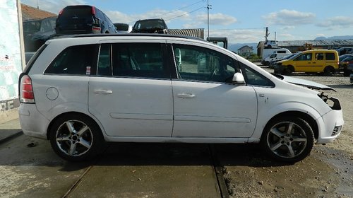 Dezmembrez Opel Zafira B , 2005-2009