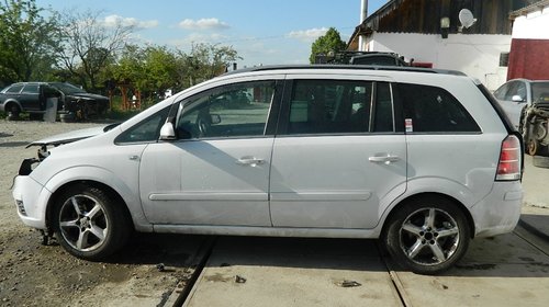 Dezmembrez Opel Zafira B , 2005-2009