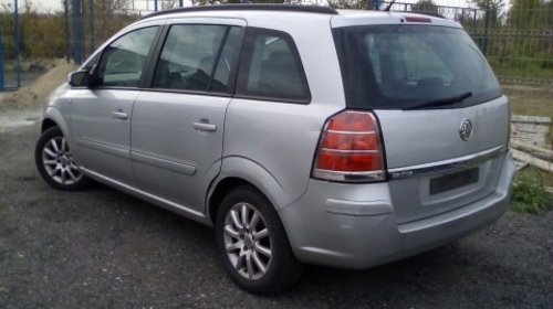 Dezmembrez Opel Zafira B ,an 2006