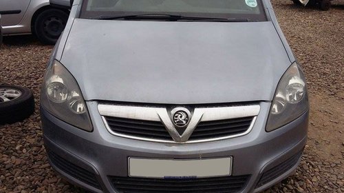 Dezmembrez Opel Zafira B