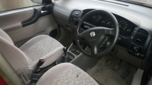 Dezmembrez Opel Zafira Comfort Di 16v 2000