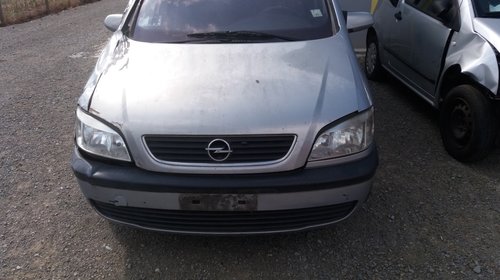 Dezmembrez opel zafira din 2002