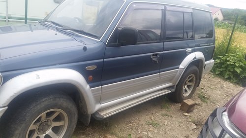 Dezmembrez pajero 2.5 d automat