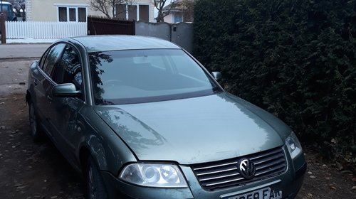 Dezmembrez Passat 1.9 diesel tip awx an 2004