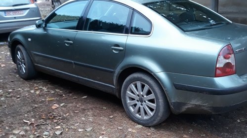 Dezmembrez Passat 1.9 diesel tip awx an 2004