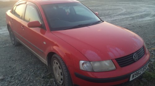 Dezmembrez passat 1,9 tdi an 2000