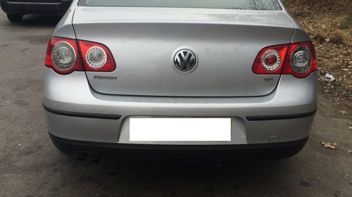 Dezmembrez passat b6 1.9TDI BXE