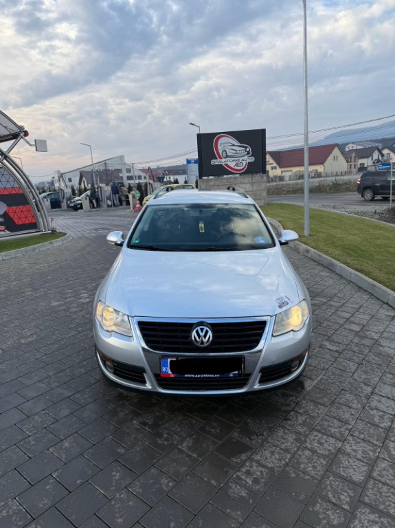 Dezmembrez passat b6 2.0 140 cp combi bkp bkd LA7W auto c cu volan pe stanga .