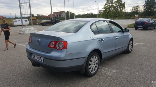 Dezmembrez Passat B6 .2.0 tdi