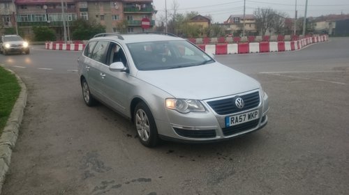 Dezmembrez Passat B6 2008 1.9 Tdi cod motor Bxe