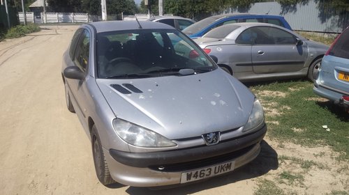 Dezmembrez Peugeot 206 1.4 benzina an 2000 cu