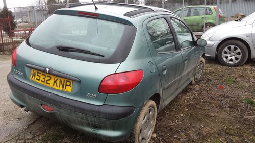 Dezmembrez Peugeot 206 1.4 benzina an 2001