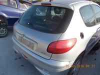 Dezmembrez Peugeot 206 1.4 benzina din 2002