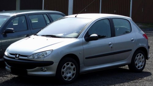 Dezmembrez Peugeot 206 1.4 HDI 2003