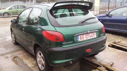 Dezmembrez Peugeot 206 1.4 HDI 2004