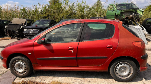 Dezmembrez Peugeot 206 1.4 HDI 8HX